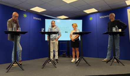 Erik Aasheim, Marcus Kvitflo Andersen, Ada Sofie Austgård og Jarle Dukic Sandven i en panelsamtale.
