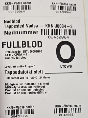 Etikett for nødblod/fullblodpose med blodtype O, tappested Vadsø og nødnummer 08430064.